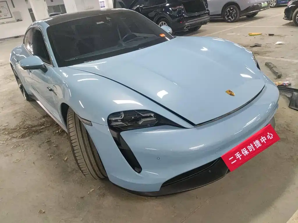 Porsche Taycan 2021