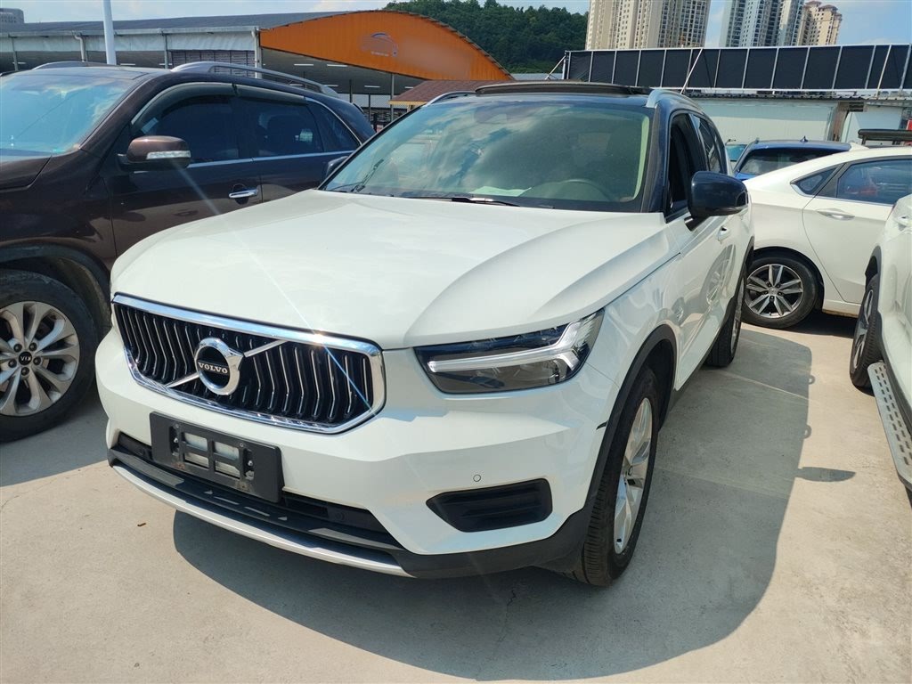 Volvo XC40 2021