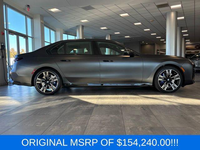 BMW 760 2025