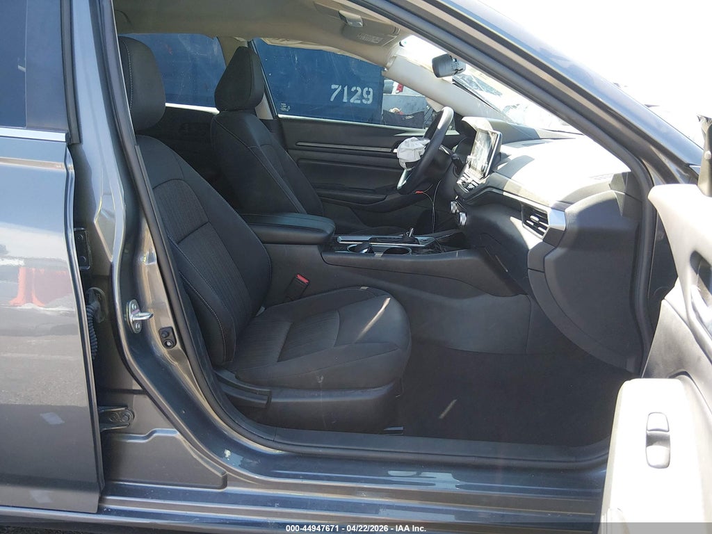 Nissan Altima 2024