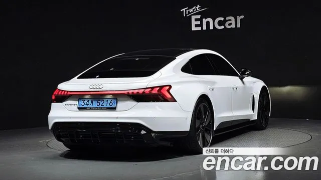 Audi e-tron GT 2022