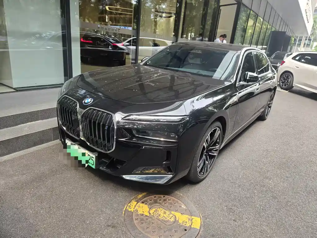 BMW i7 2024