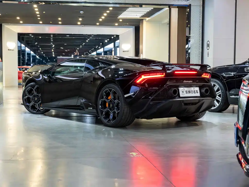 Lamborghini Huracán 2025