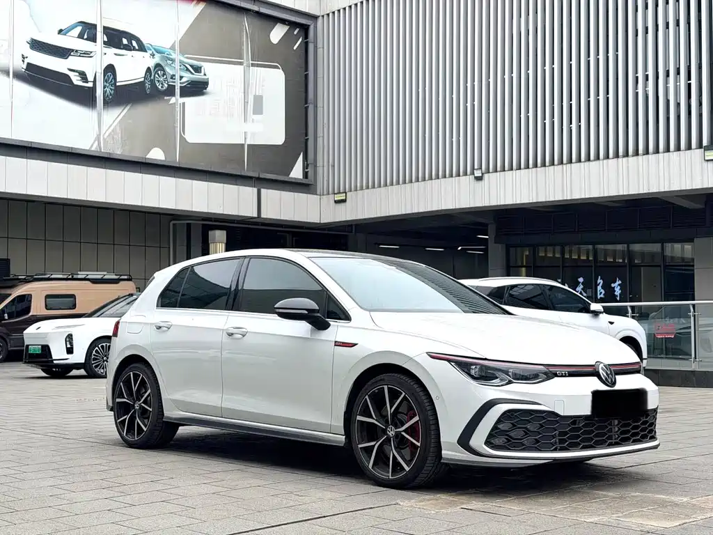Volkswagen Golf GTI 2025