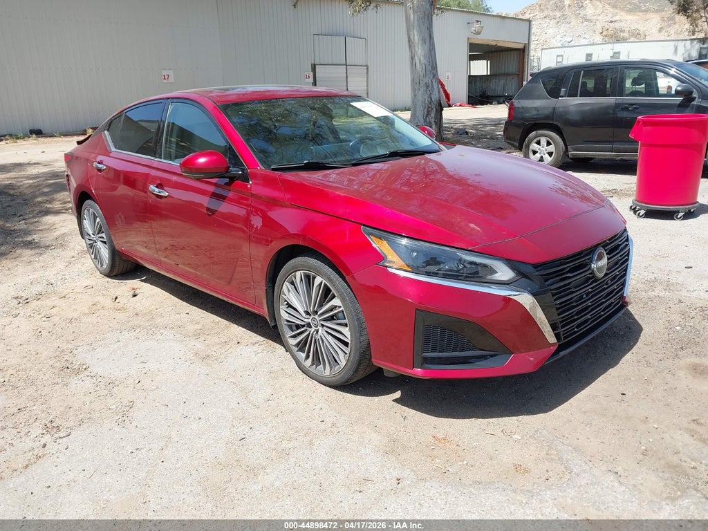 Nissan Altima 2023