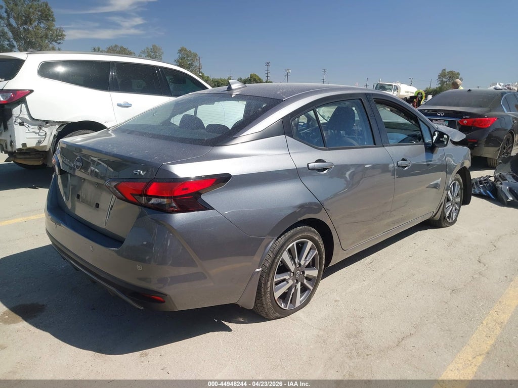 Nissan Versa 2023