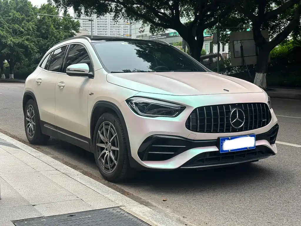 Mercedes-Benz GLA AMG 2021