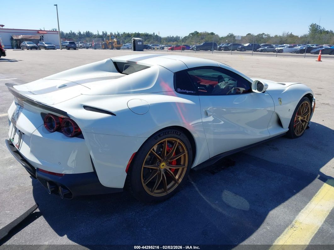 Ferrari 812 2022