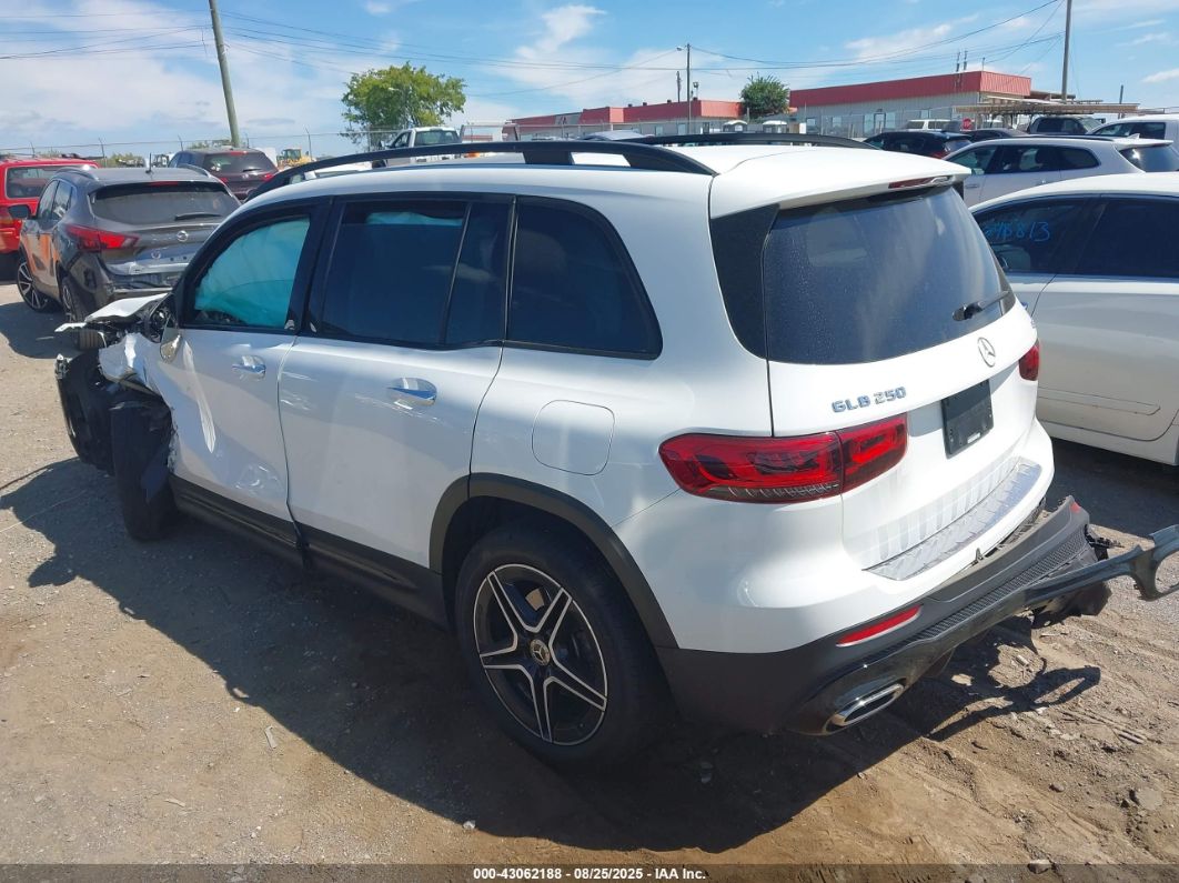 Mercedes-Benz GLB 2023