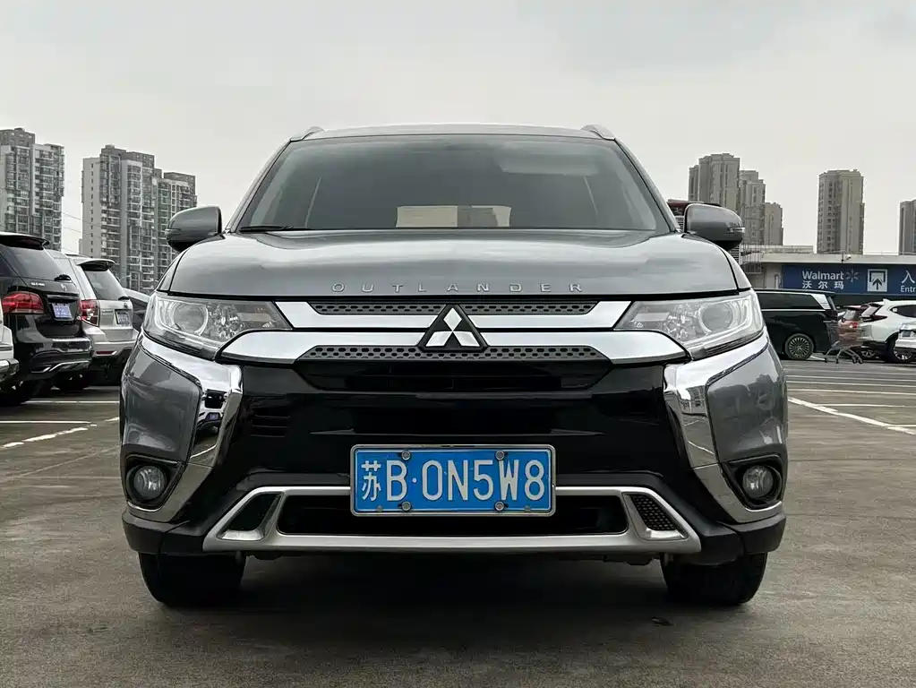 Mitsubishi Outlander 2020