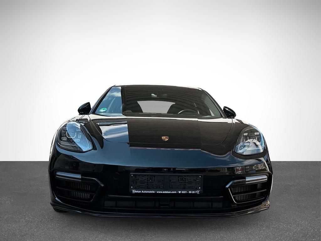 Porsche Panamera 2022