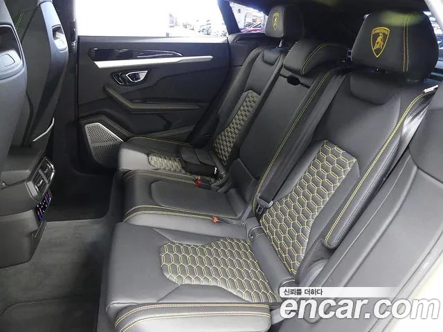 Lamborghini Urus 2021