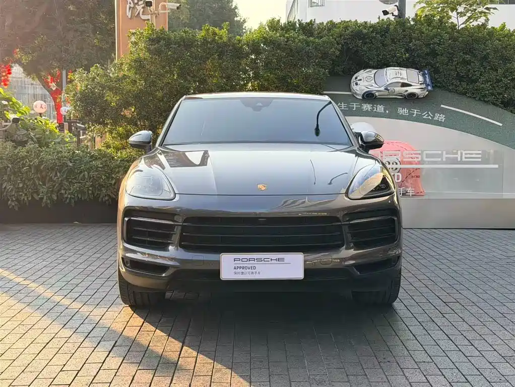 Porsche Cayenne 2021
