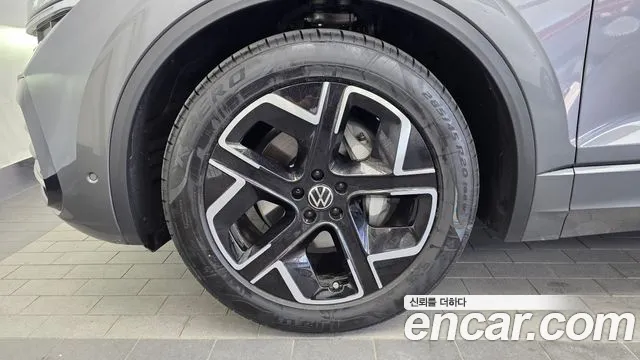Volkswagen Touareg 2025