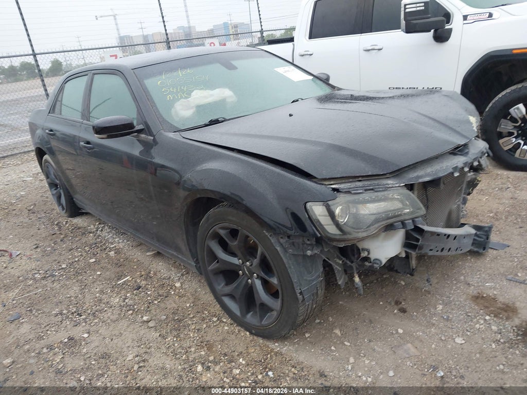 Chrysler 300 2021
