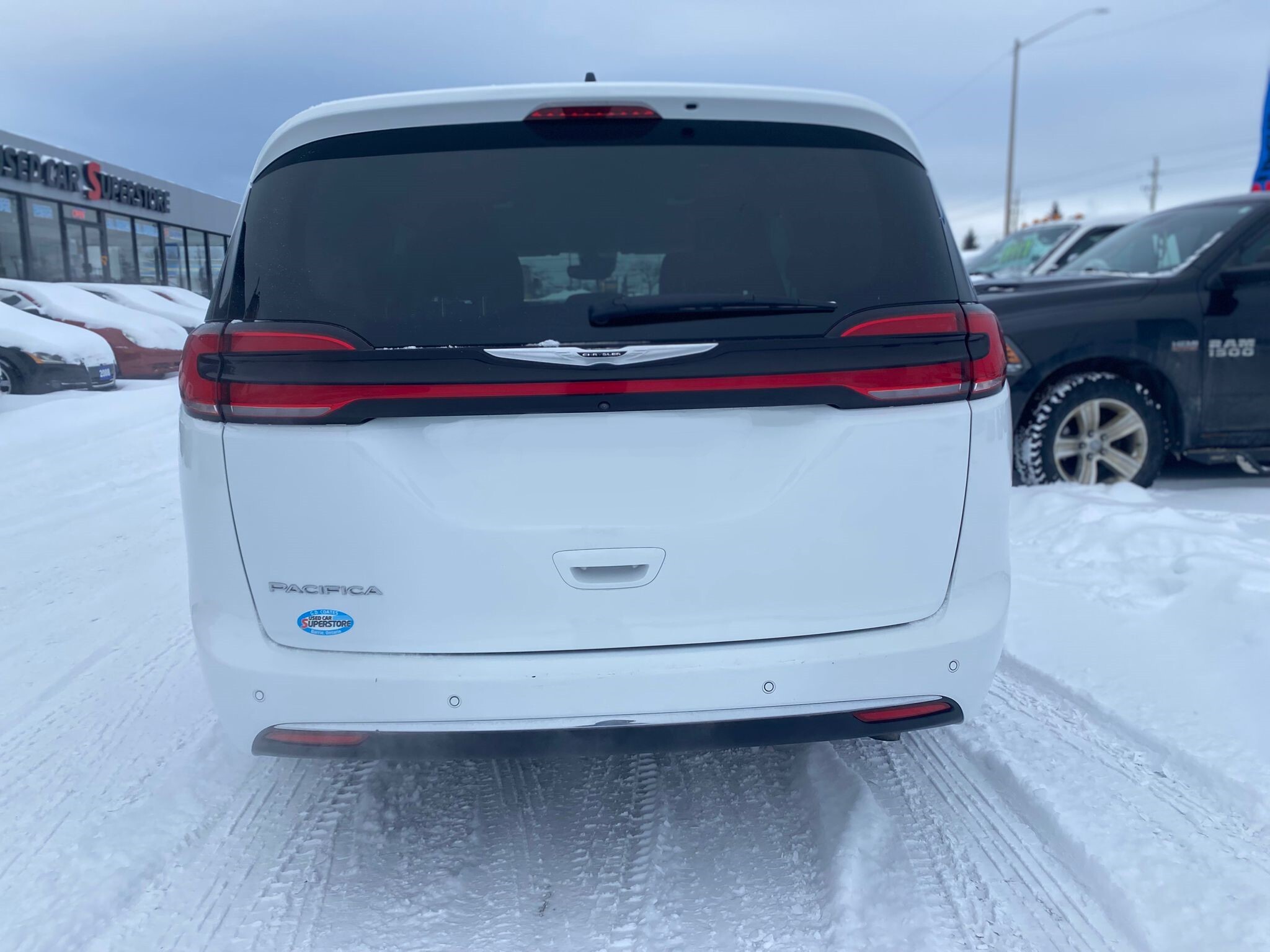 Chrysler Pacifica 2023