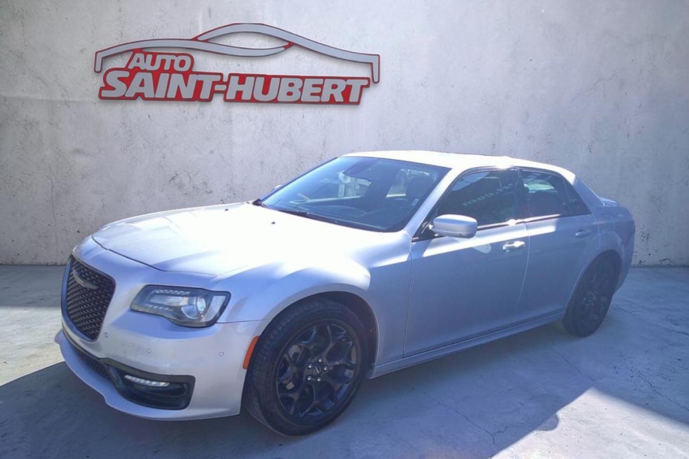 Chrysler 300 2023