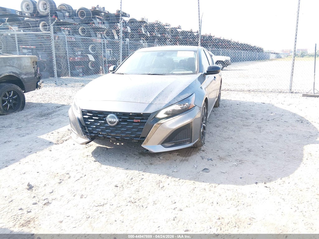 Nissan Altima 2023