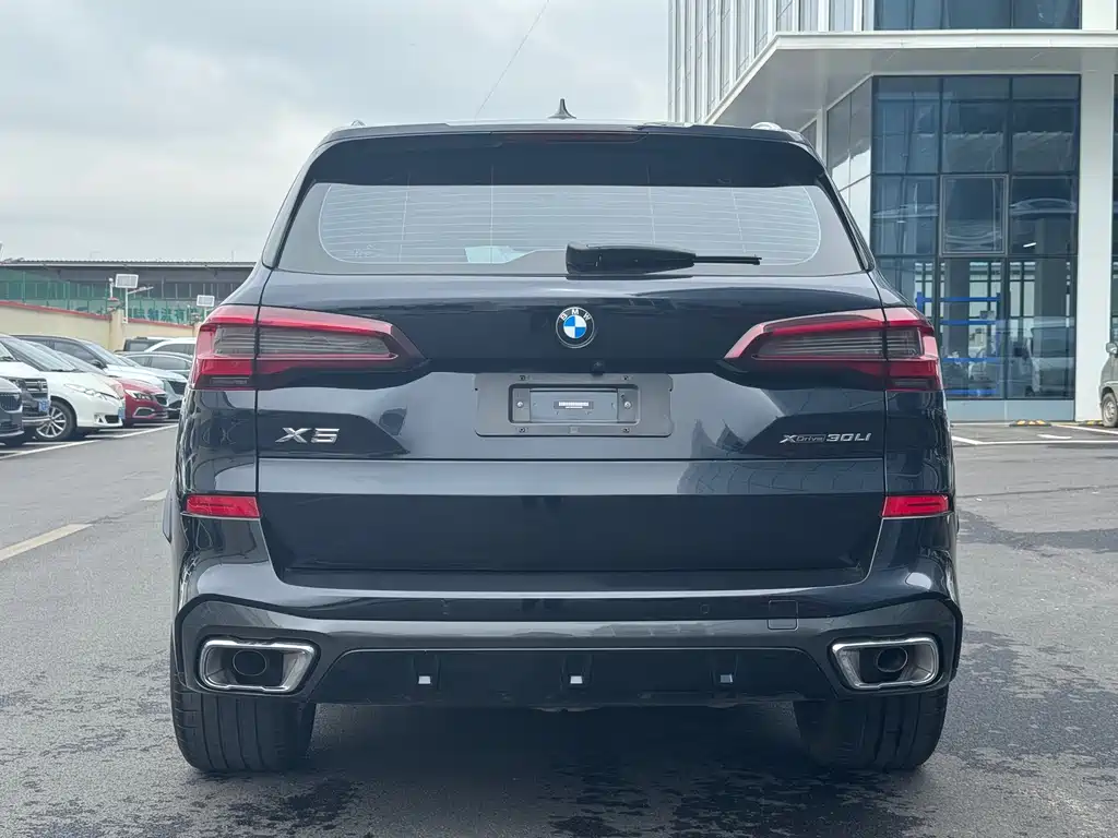 BMW X5 2023