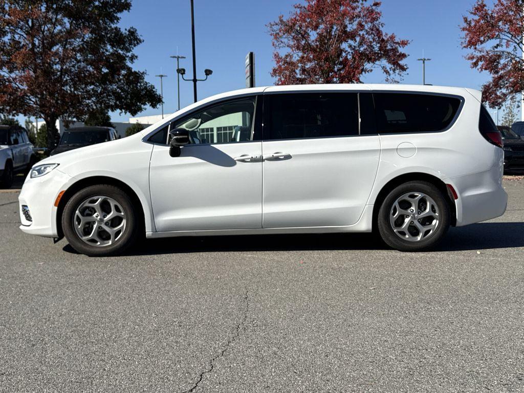 Chrysler Pacifica 2024