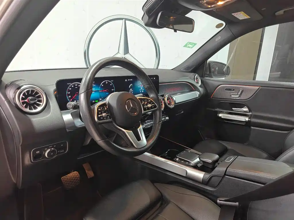 Mercedes-Benz EQB 2023