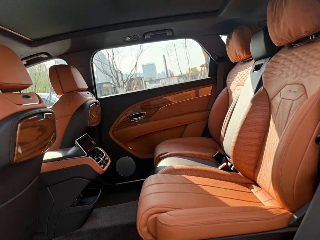 Bentley Bentayga 2023