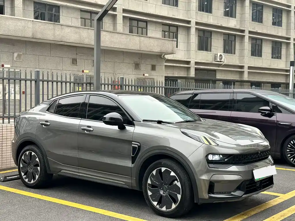Lynk & Co 05 2022