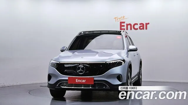 Mercedes-Benz EQB 2025
