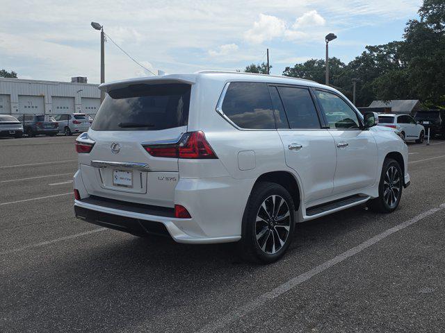 Lexus LX 2021