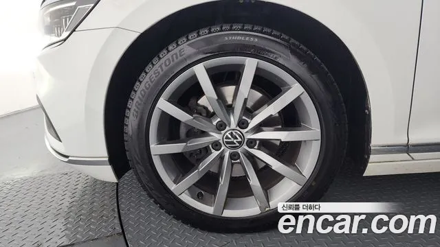 Volkswagen Passat 2022
