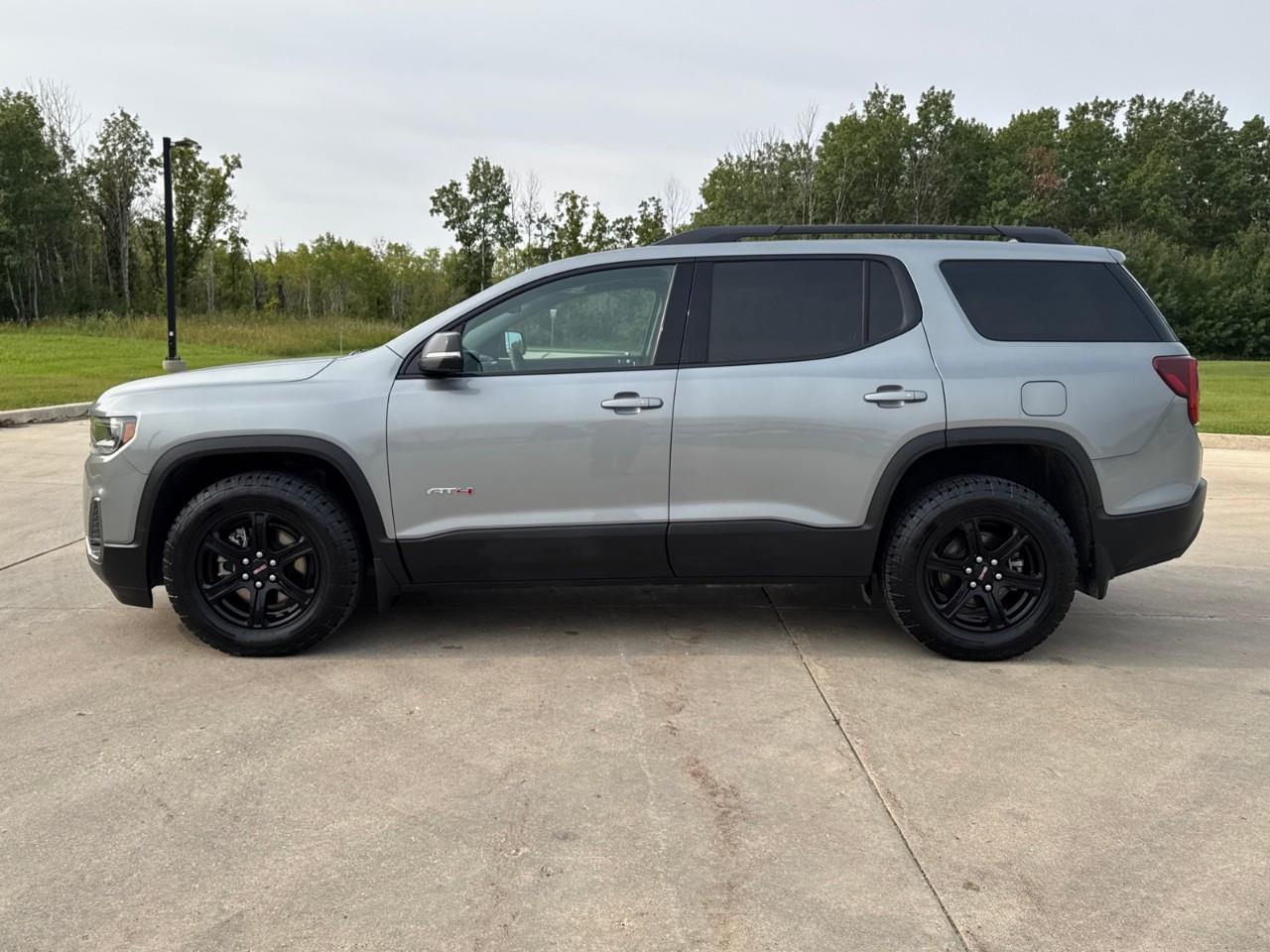 GMC Acadia 2023