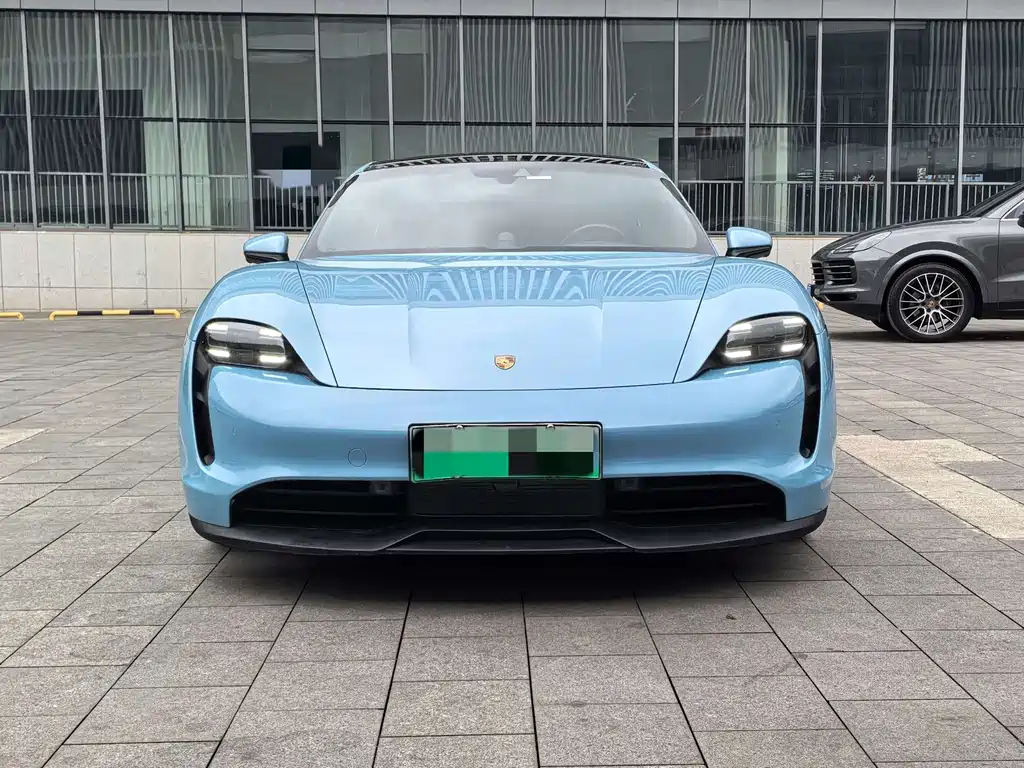 Porsche Taycan 2021