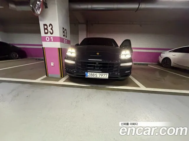Porsche Cayenne 2021
