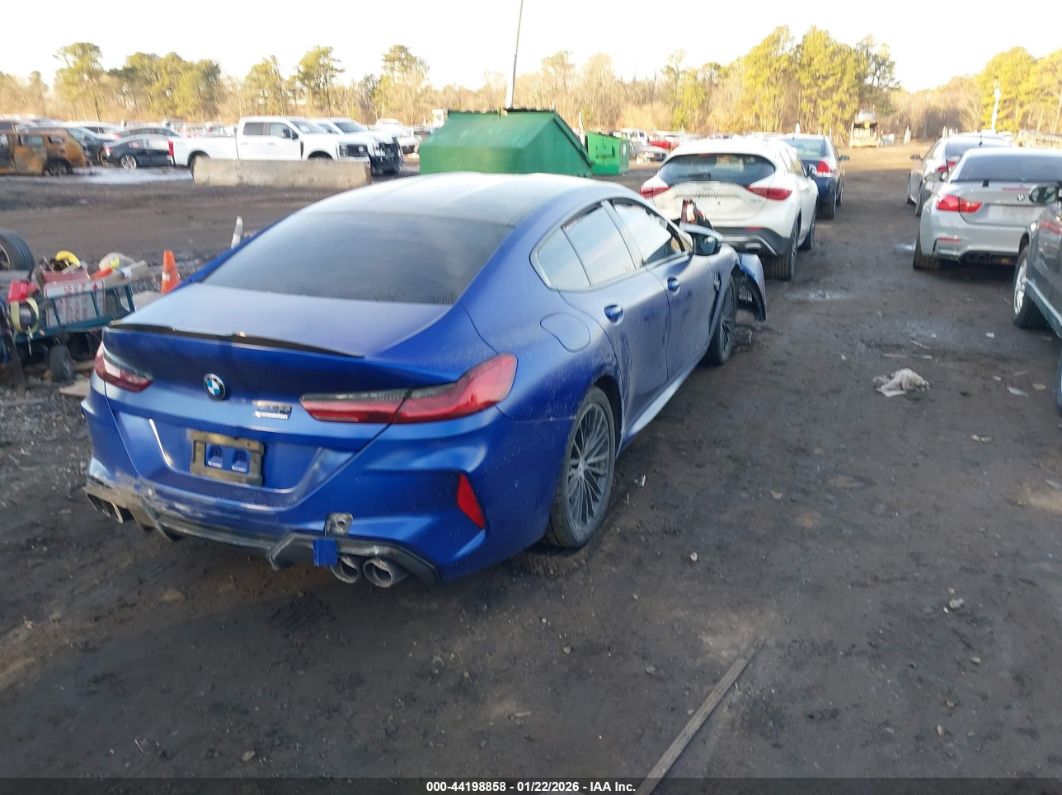 BMW M8 2022