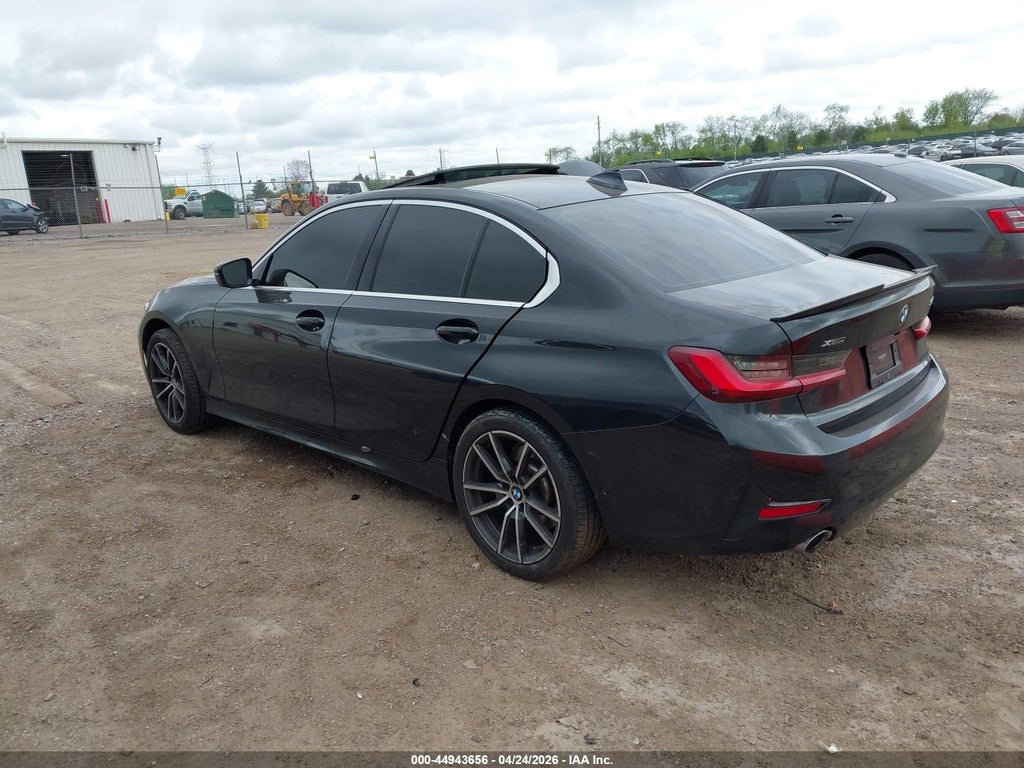 BMW 330 2022
