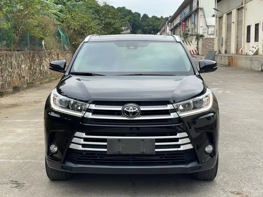 Toyota Highlander 2021
