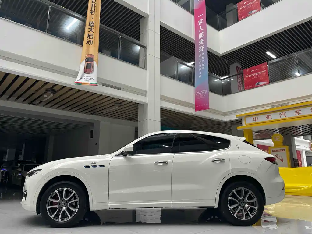 Maserati Levante 2022
