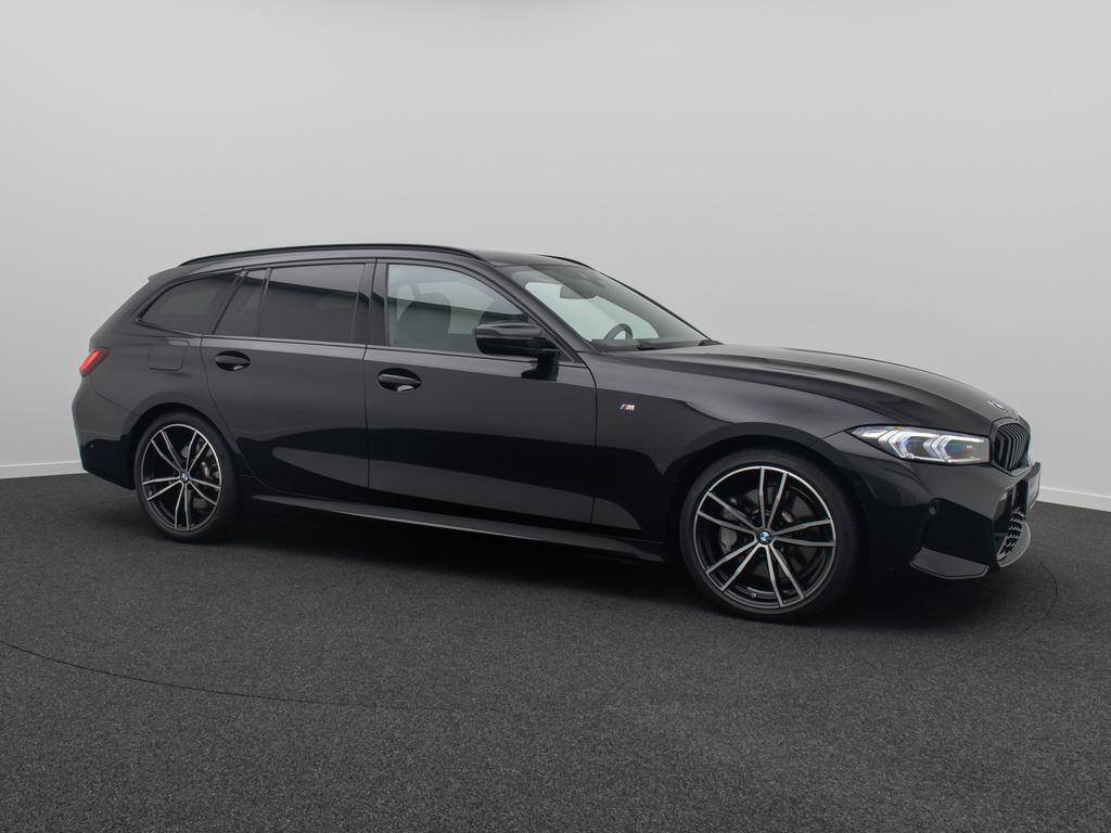 BMW 330 2023