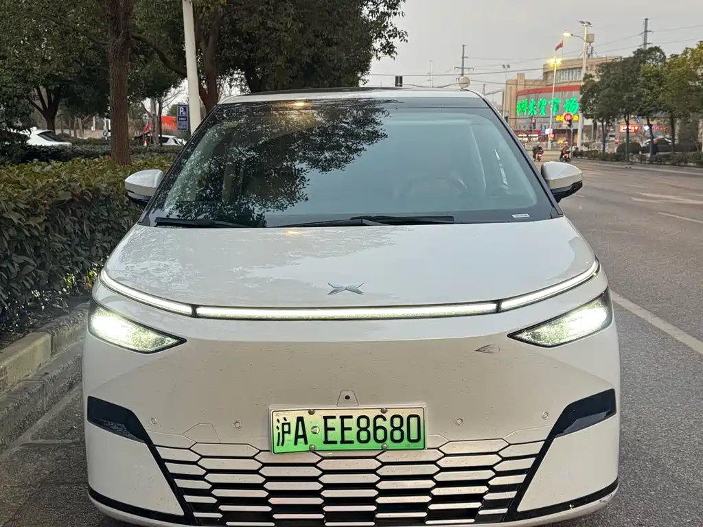 Xpeng X9 2024