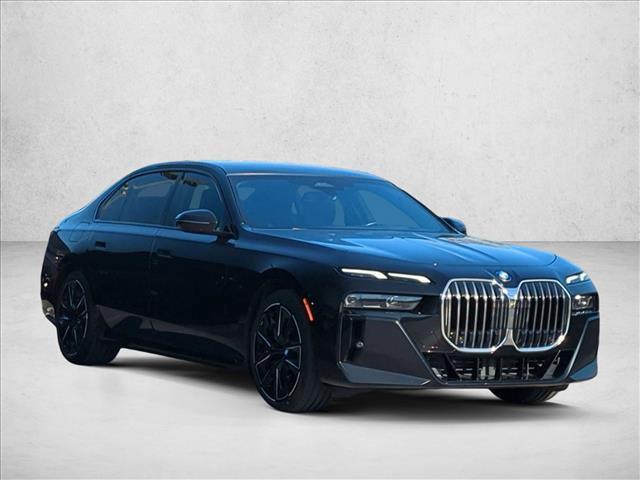 BMW 760 2023