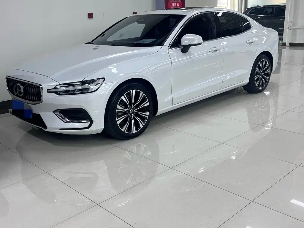 Volvo S60 2024