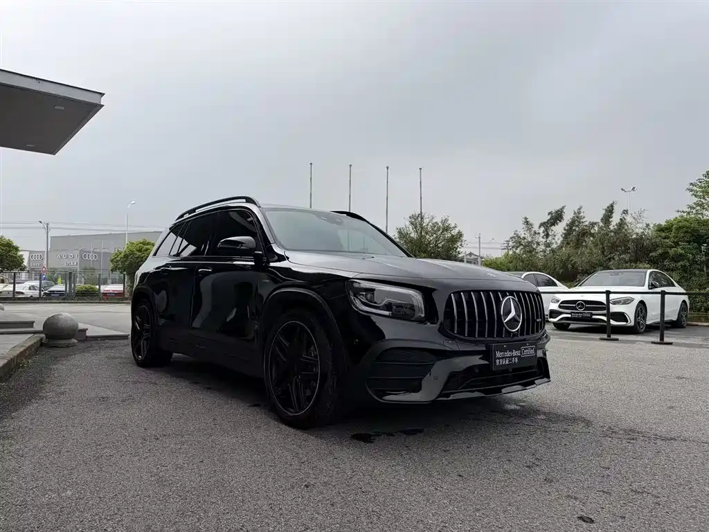 Mercedes-Benz GLB AMG 2023