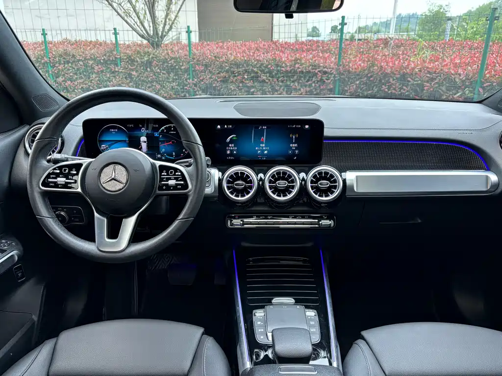 Mercedes-Benz GLB 2021