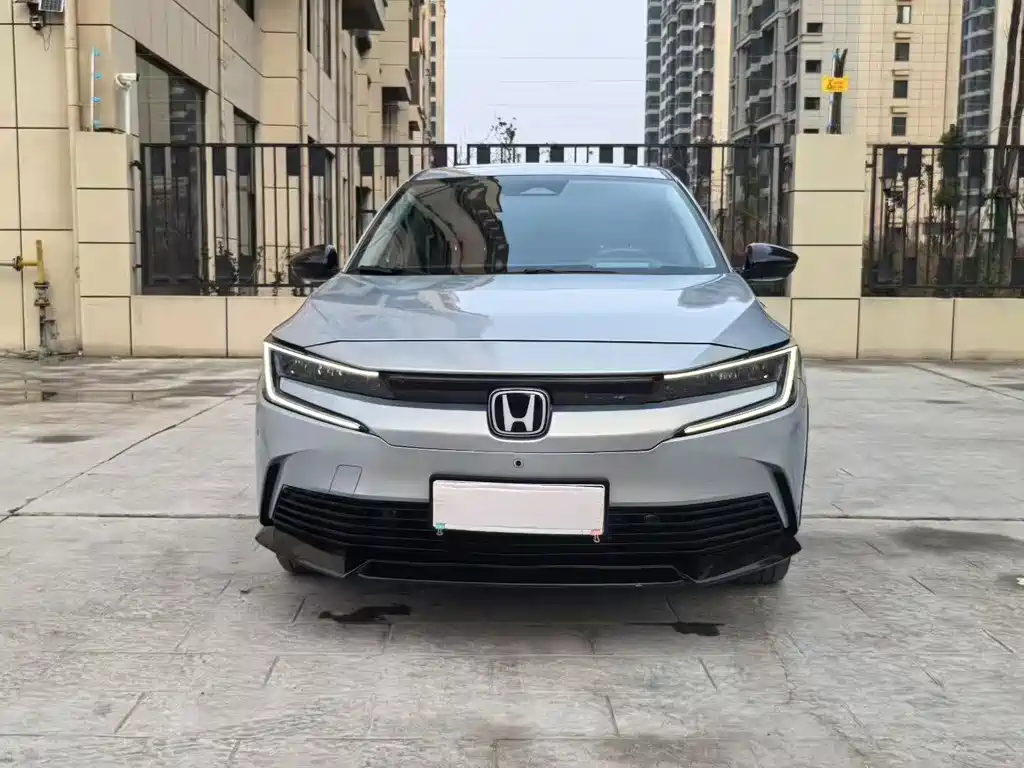 Honda e:NP2 2024