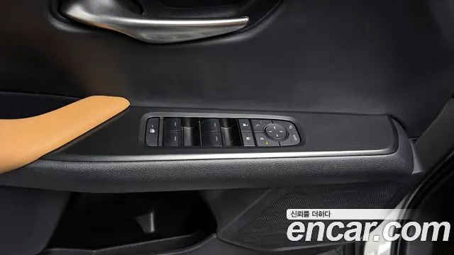 Lexus UX 2024
