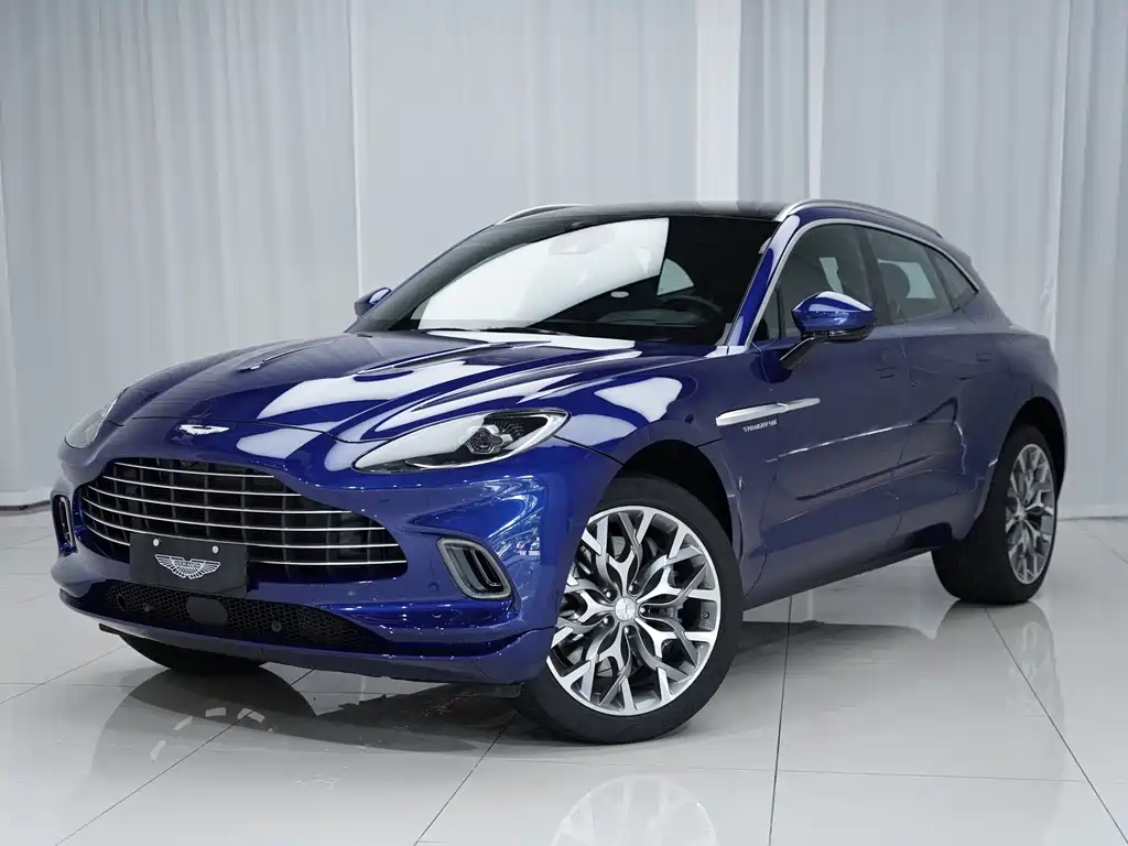 Aston Martin DBX 2023