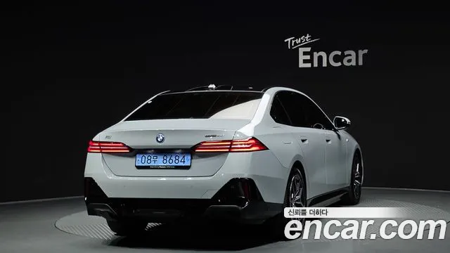 BMW i5 2024