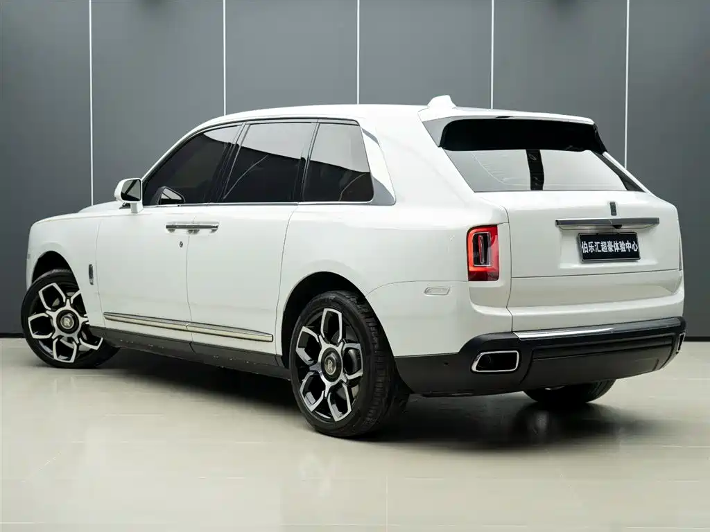 Rolls-Royce Cullinan 2022