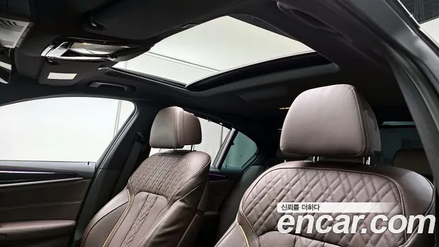 BMW 5 серии 2022