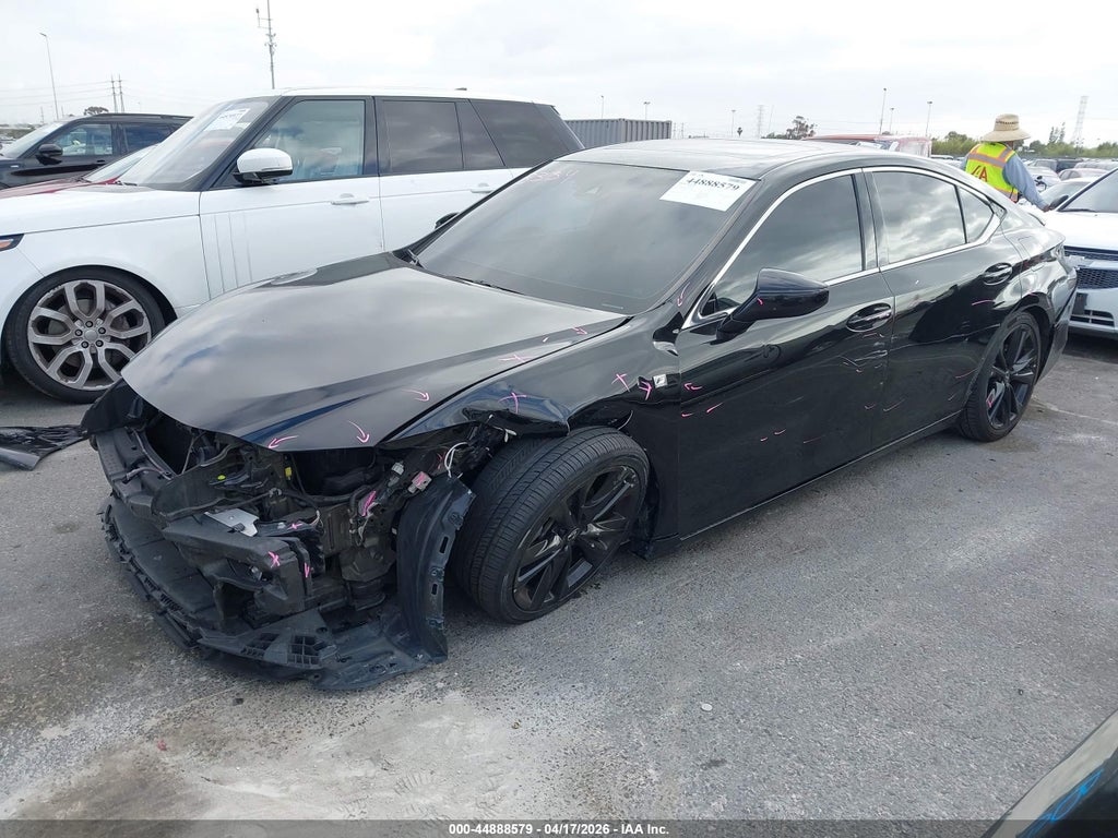 Lexus ES 2021